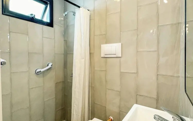 Spacious Penthouse in excellent Area by BT Homes