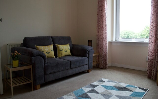1 Bedroom Flat 15 Minutes From Edinburgh City Centre