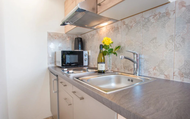 Vila Radolca Apartments and Rooms