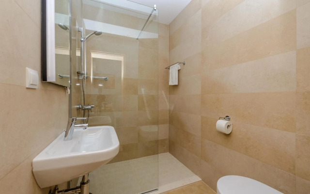 Tandem Apartments with Swimming pool