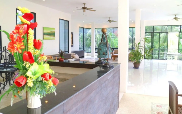 Seaview modern Apartment at Karon Hill
