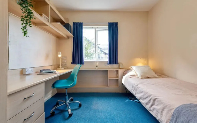 Student Only Upper Quay House