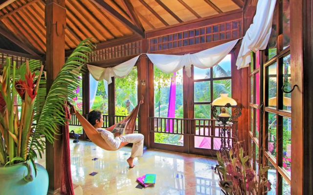 The Mahogany Villa