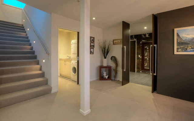 Shotover Penthouse & Spa by Staysouth