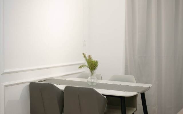 Cozy Skyline Retreat Trion KL - Level 63