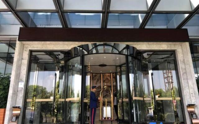 Vienna International Hotel (Wuhan Workers' Culture Palace Jiyuqiao Metro Station)