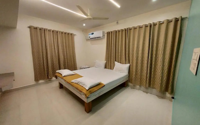 Srirangam Service Apartment
