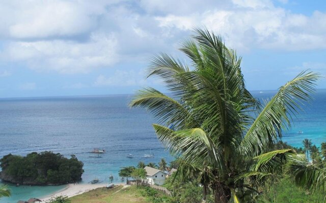 Alargo Villa Boracay