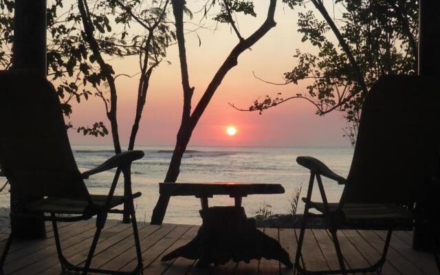 Castaway Surf Retreat 1