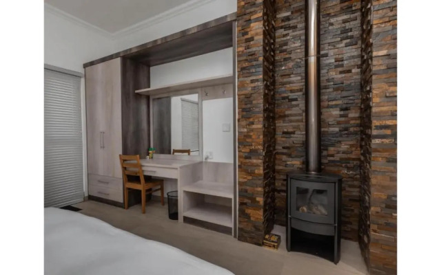 Sandune Lodge