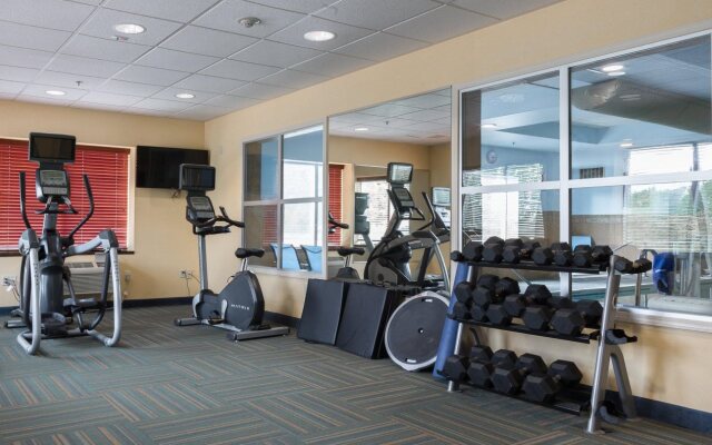 Holiday Inn Express & Suites Seattle North - Lynnwood by IHG