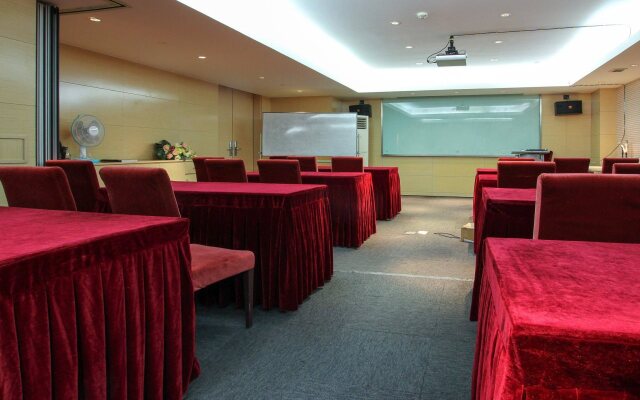 Beijing Saga Hotel