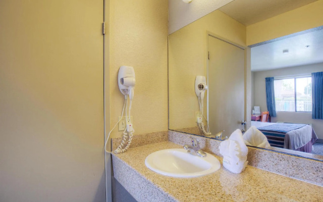 Good Nite Inn Fremont