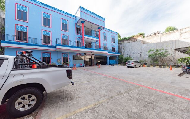 RedDoorz @ Pahlawan Street