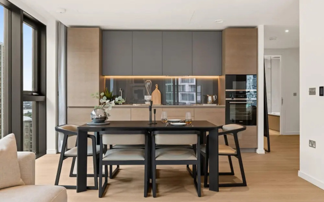 Deluxe two Bedroom Canary Wharf Apartment With River Views