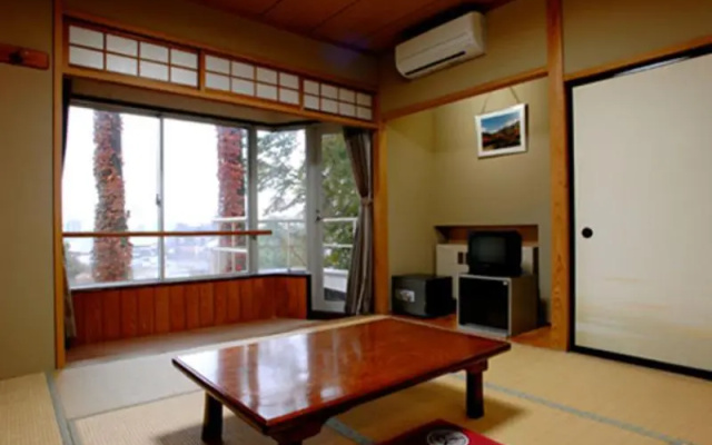 Marukin Ryokan – Guest Rooms – Hakuba