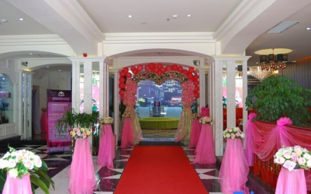 Yongfu Shuitianhui Business Holiday Hotel – People – Guilin