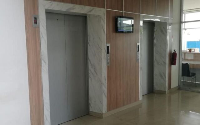 OYO 2396 Apartment Grand Asia Afrika By Prisma