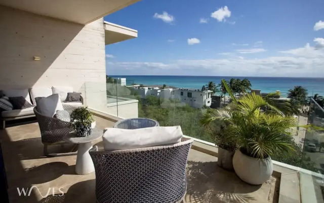 3 Br Ocean Front PH With Stunning Views
