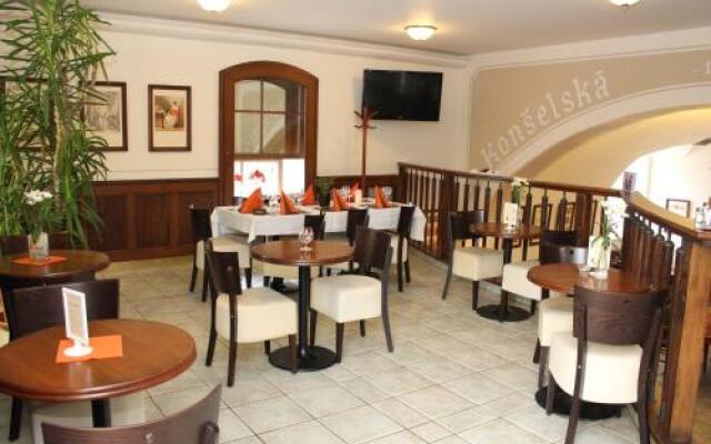 Zámecký hotel Zlatý Orel