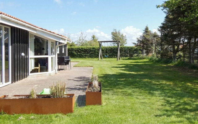 10 Person Holiday Home in Lokken-by Traum