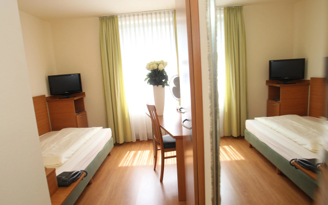 Memphis Hotel
