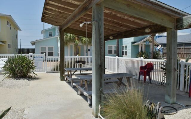 17 Royal Palms - Three Bedroom Home