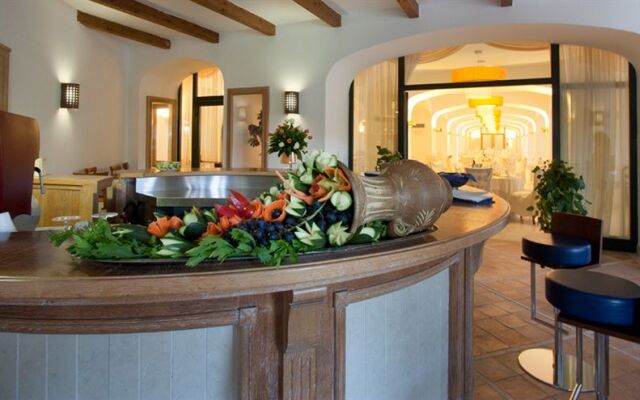 TH Le Castella - Baia degli Dei Village