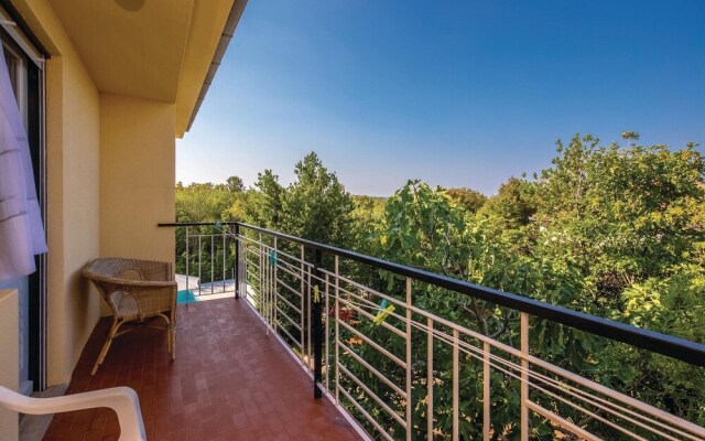 Beautiful Home in Jadranovo With Wifi and 4 Bedrooms