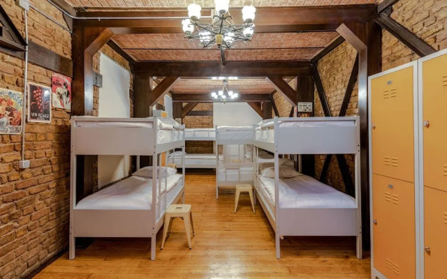 Sanat Hostel Taksim