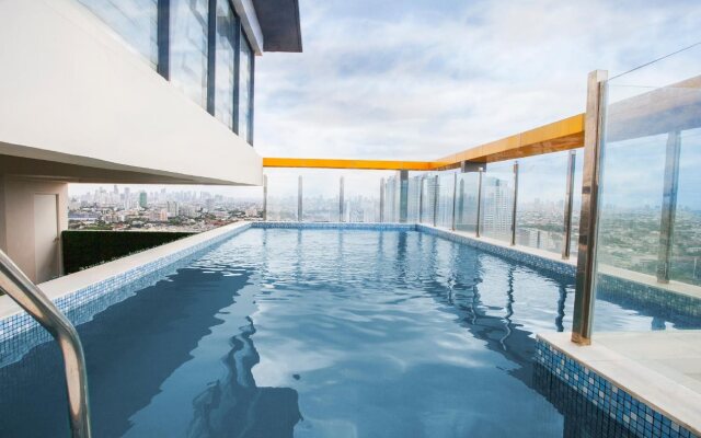 Upper Story Serviced Apartments