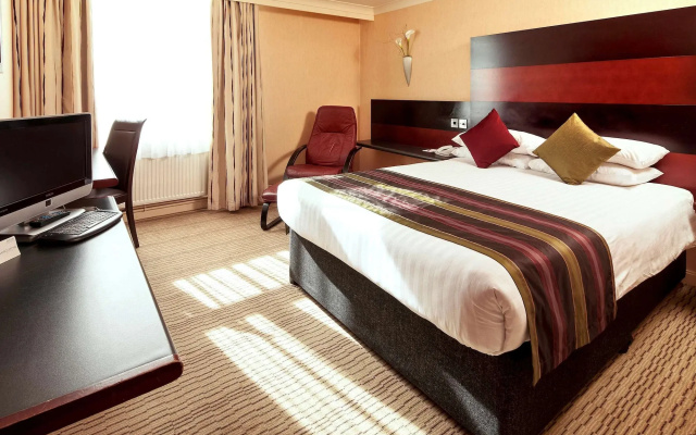 Mercure Chester Abbots Well Hotel