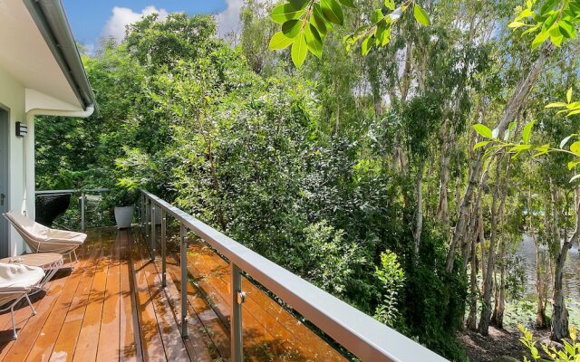 Veldree Palm Cove Rainforest Privacy