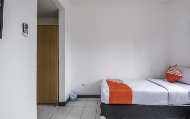 OYO 1608 Feby Maisonatte