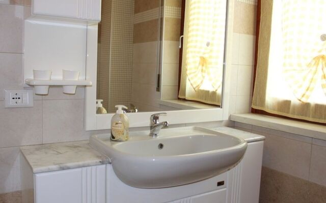 B&B Acero Rosso