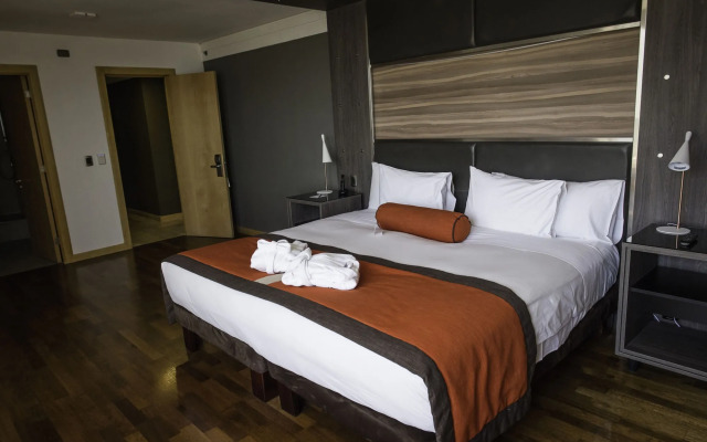 Boulevard Suites Hotel