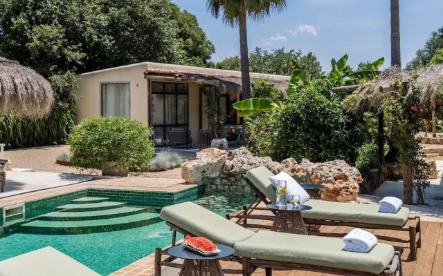 Lavish Villa With Private Pool