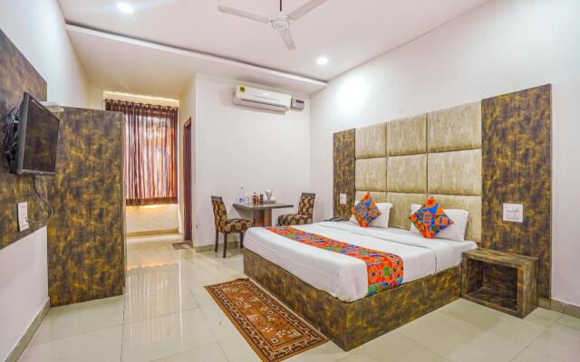 Hotel Grand Inn by OYO Rooms