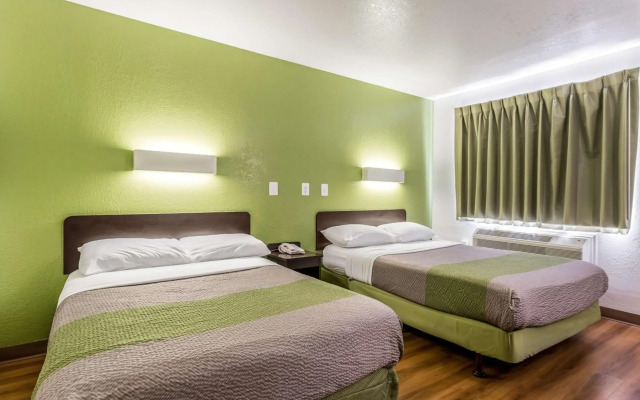 Motel 6 El Paso, TX - East