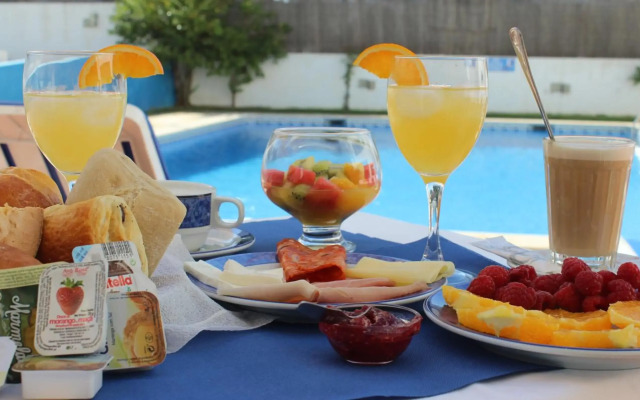 Vicentina Hotel