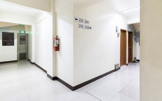 870 Hostel