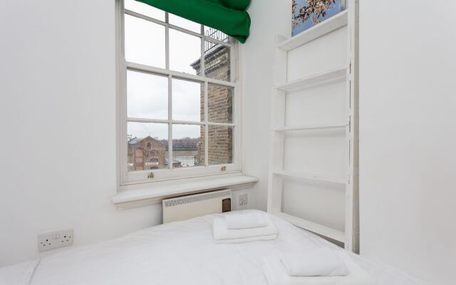 2 Bedroom Apartment In Wapping