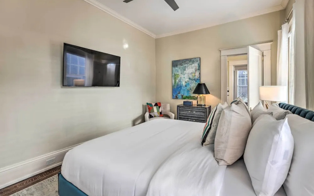 Bright Apartment 3 Mi to Downtown Birmingham!