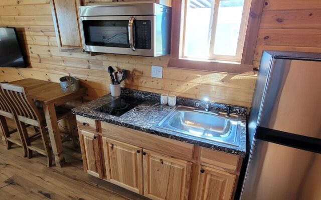 Stateline Cabins & RV