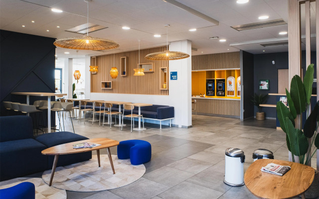 Kyriad ECO - Clermont Ferrand Estaing