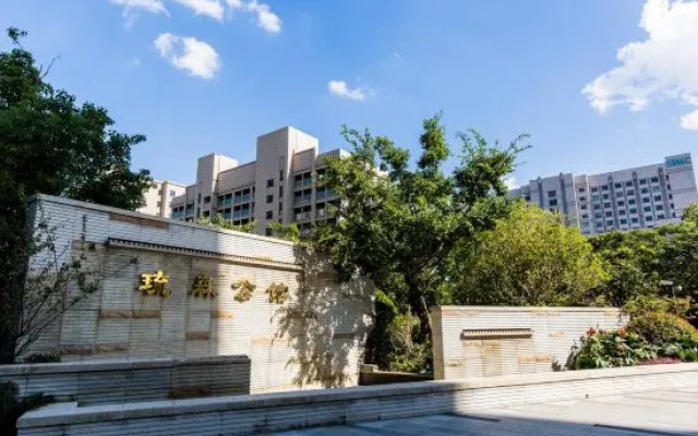 Shanghai Muse Apartment