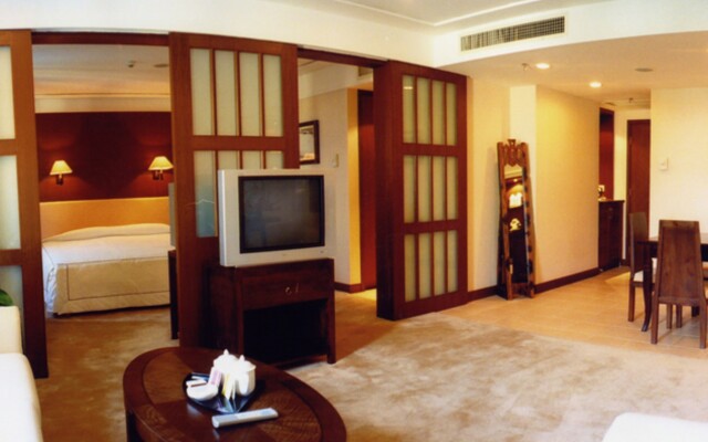 Poly Hotel