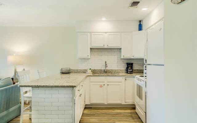 7 D, One Bedroom Condo