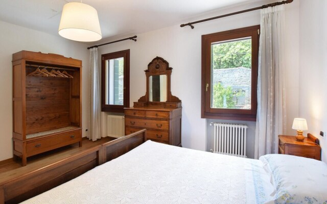 Amazing Home in Montemerlo With 2 Bedrooms