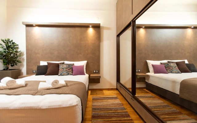 Downtown Luxury Boutique Suites - the grand suite